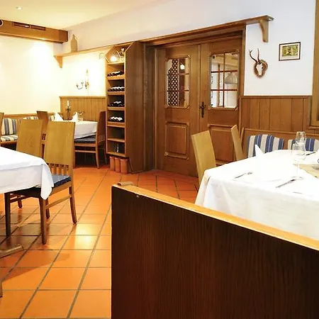 Kalsswirt Casa de hóspedes 3*